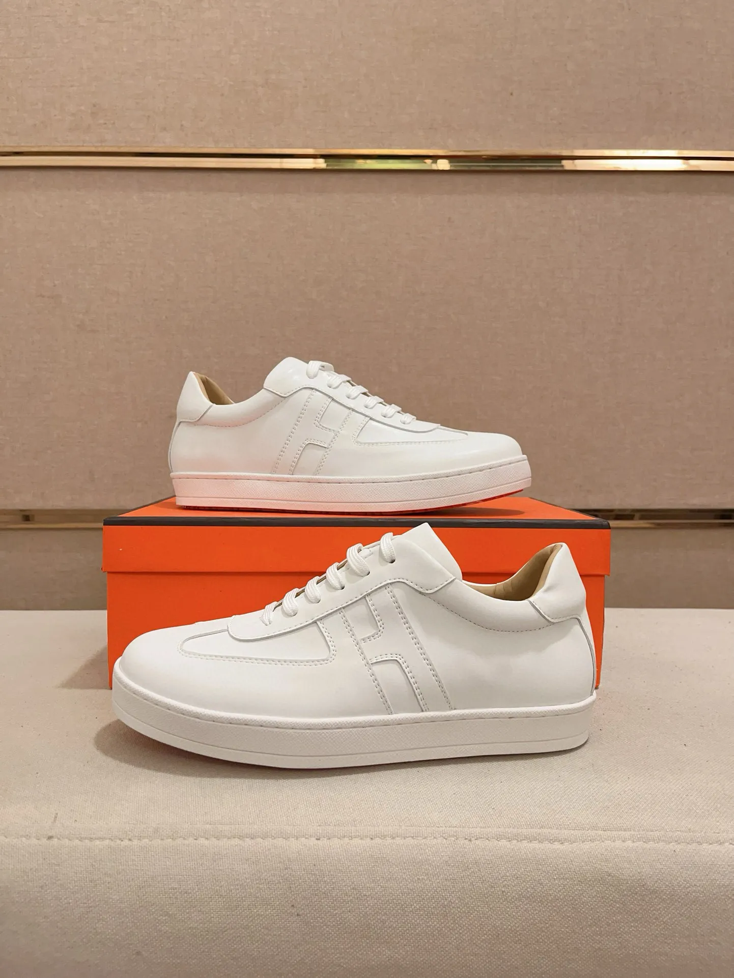 Men's clothing and shoes💰: 400💰《HERMES》【Classic Original Version】Hermès; Top 🔝 Purchasing Agency 🔍🔍Men's latest 🇺🇸 counter sales simultaneously, original ▲▲cowhide imported from Italy ▲▲Exquisite workmanship (Italian 🇮🇹Imported water-dyed 🐂cowhide lining) sole: original sole provided by the original factory, ⚠️exclusive double-layer activity·TPR·rubber·combined molded outsole; Code number: 38-44 (45/46 can be customized, non-refundable)